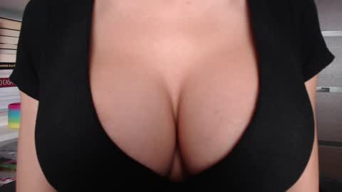 Jen online show from 3, 11, 2025