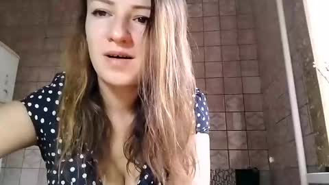 Snapshot of sweet_lilgirl_x chatting on 22, 2, 2025 Anna online show from 22, 2, 2025