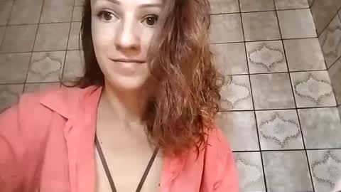Snapshot of sweet_lilgirl_x chatting on 5, 7, 2026 Anna online show from 5, 7, 2026