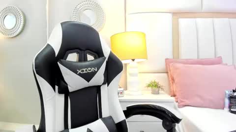 Luciana online show from 25, 11, 2025