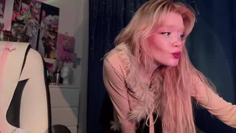 Melissa. Join me on Fansly link in social medias online show from 18, 1, 2025