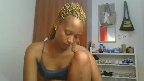 Snapshot of sweet_melod chatting on 21, 4, 2026 Linda online show from 21, 4, 2026