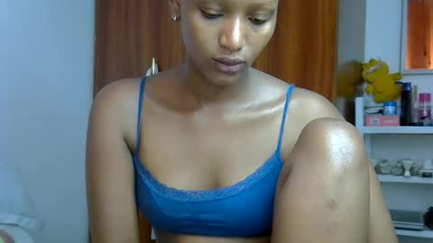 Snapshot of sweet_melod chatting on 12, 5, 2026 Linda online show from 12, 5, 2026