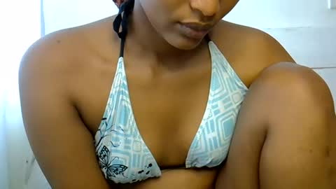 Snapshot of sweet_melod chatting on 14, 7, 2026 Linda online show from 14, 7, 2026