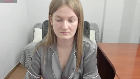 Mila online show from 4, 3, 2026