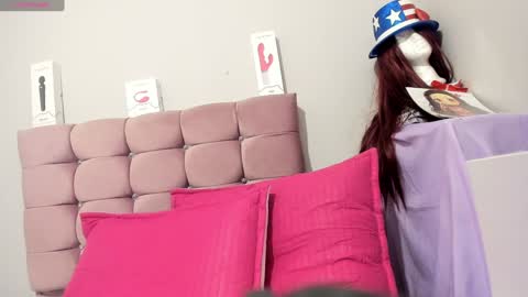 Snapshot of sweet_miiaa chatting on 2, 12, 2024 Mia Johns online show from 2, 12, 2024