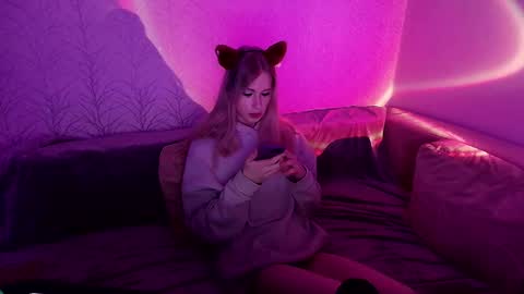 sweet_mol1y online show from 7, 10, 2025