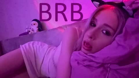 sweet_mol1y online show from 2, 12, 2025