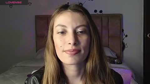 sweet_moon_v_ online show from 11, 1, 2026