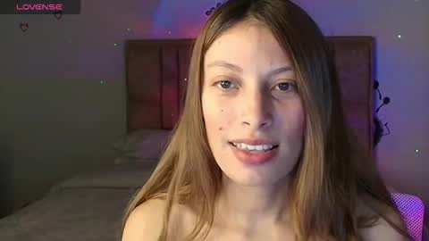 sweet_moon_v_ online show from 12, 1, 2026