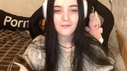 sweet_my_dream online show from 11, 11, 2025