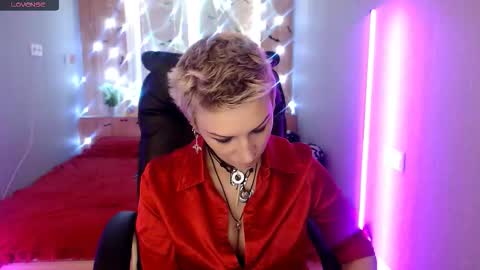 sweet_n_strong online show from 14, 11, 2025