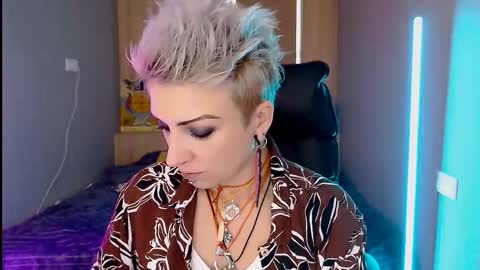 sweet_n_strong online show from 7, 2, 2026