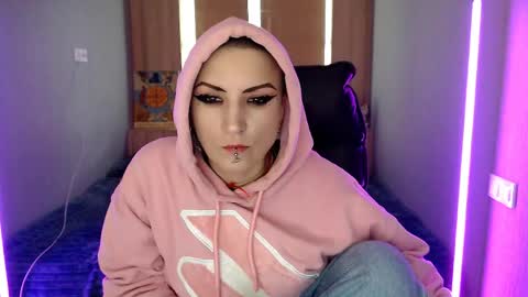 sweet_n_strong online show from 23, 4, 2026