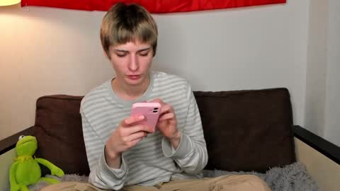 Snapshot of sweet_peach__ chatting on 1, 12, 2024 kira online show from 1, 12, 2024