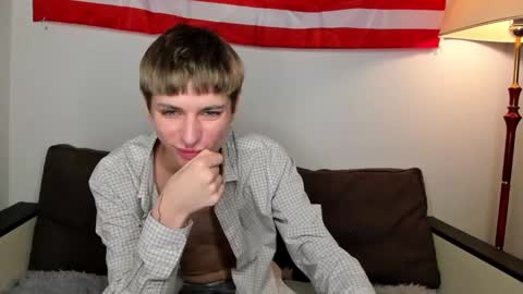 Snapshot of sweet_peach__ chatting on 5, 12, 2024 kira online show from 5, 12, 2024