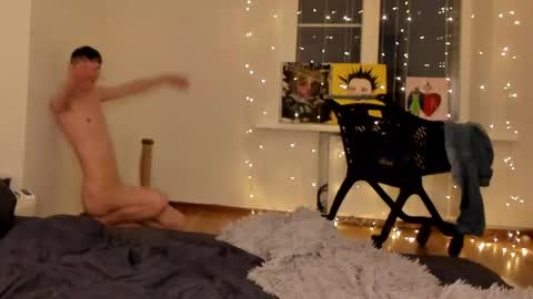 Snapshot of sweet_peach__ chatting on 23, 12, 2024 kira online show from 23, 12, 2024