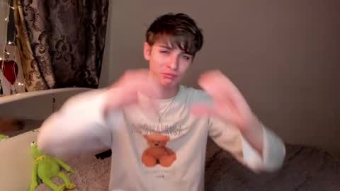 Snapshot of sweet_peach__ chatting on 28, 2, 2025 kira online show from 28, 2, 2025