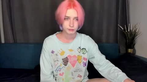 Snapshot of sweet_peach__ chatting on 20, 9, 2025 kira online show from 20, 9, 2025