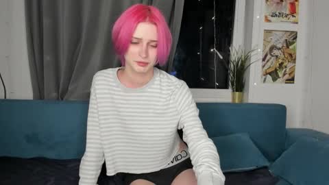 Snapshot of sweet_peach__ chatting on 3, 10, 2025 kira online show from 3, 10, 2025