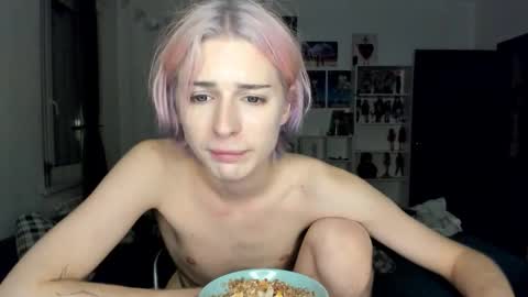 Snapshot of sweet_peach__ chatting on 26, 10, 2025 kira online show from 26, 10, 2025