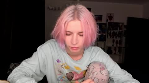 Snapshot of sweet_peach__ chatting on 30, 10, 2025 kira online show from 30, 10, 2025