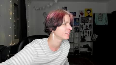 Snapshot of sweet_peach__ chatting on 25, 11, 2025 kira online show from 25, 11, 2025