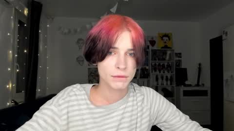 Snapshot of sweet_peach__ chatting on 30, 11, 2025 kira online show from 30, 11, 2025