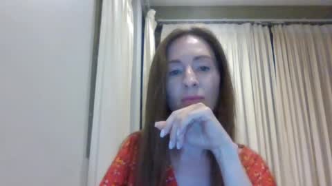 sweet_poeme online show from 5, 6, 2026