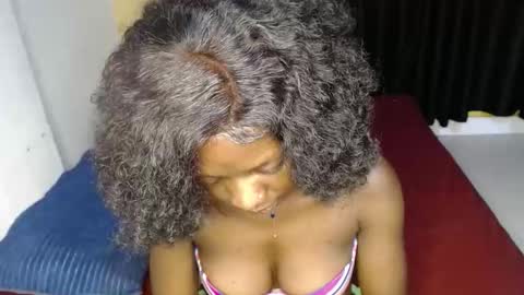 ellanah Tracie online show from 26, 11, 2025