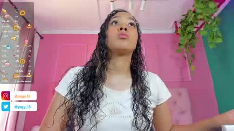 Snapshot of sweet_starxx chatting on 18, 6, 2026 Yeileen online show from 18, 6, 2026