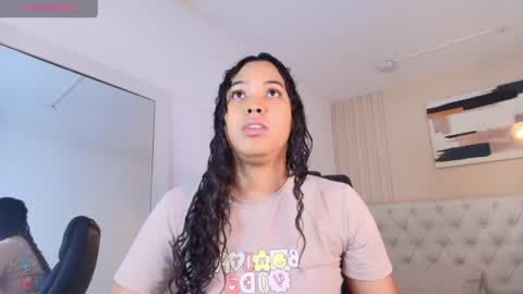 Snapshot of sweet_starxx chatting on 17, 7, 2026 Yeileen online show from 17, 7, 2026