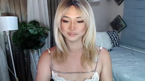 Snapshot of sweet_tenshi chatting on 2, 3, 2025 tenshi online show from 2, 3, 2025