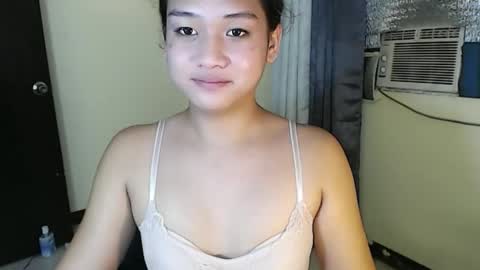 Snapshot of sweet_tenshi chatting on 17, 9, 2025 tenshi online show from 17, 9, 2025