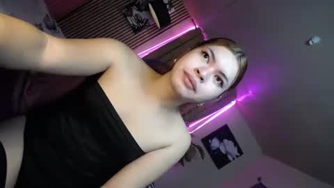 Snapshot of sweet_trexie chatting on 3, 11, 2025 sweet_trexie online show from 3, 11, 2025