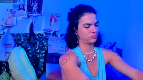 Steven independent model online show from 17, 12, 2024