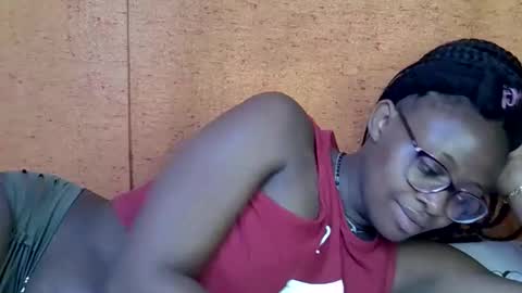 sweet_zarah online show from 17, 4, 2026