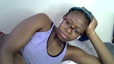 sweet_zarah online show from 13, 5, 2026