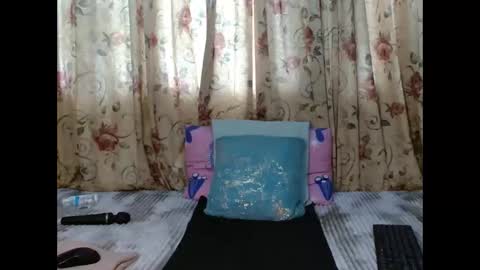 sweetamazing626054 online show from 3, 12, 2025