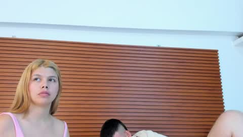 Snapshot of sweetandwilld chatting on 27, 5, 2026 sweetandwilld online show from 27, 5, 2026