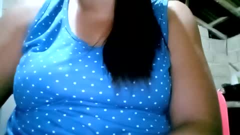 Snapshot of sweetasian143 chatting on 5, 12, 2025 Jessa online show from 5, 12, 2025