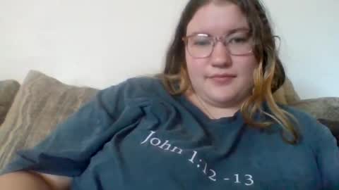sweetbbyblue101 online show from 25, 7, 2026