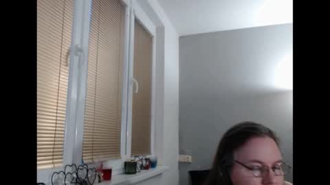 Sweetboobs85h online show from 24, 2, 2025