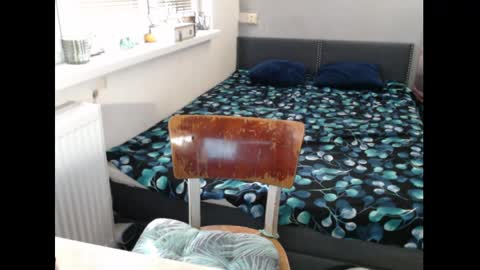 Sweetboobs85h online show from 18, 4, 2026