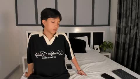 Snapshot of sweetcoupple chatting on 8, 10, 2025 Eva Short hair girl - Victoria Long red hair online show from 8, 10, 2025