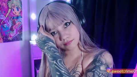 Snapshot of sweetcrime chatting on 11, 10, 2025 Independent model online show from 11, 10, 2025