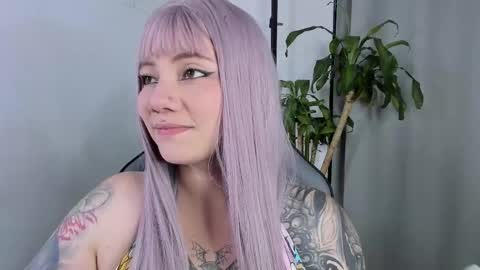       Independent model online show from 12, 1, 2026