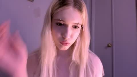 sweetcrystalll online show from 8, 8, 2026