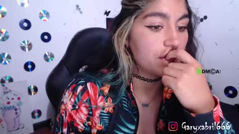 Abril online show from 9, 3, 2025