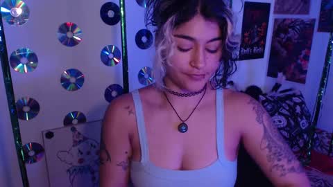 Abril online show from 9, 10, 2025